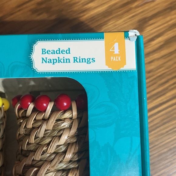 The Pioneer Woman Beaded Napkin Rings 8 piece 2 sets of 4 - Picture 8 of 13